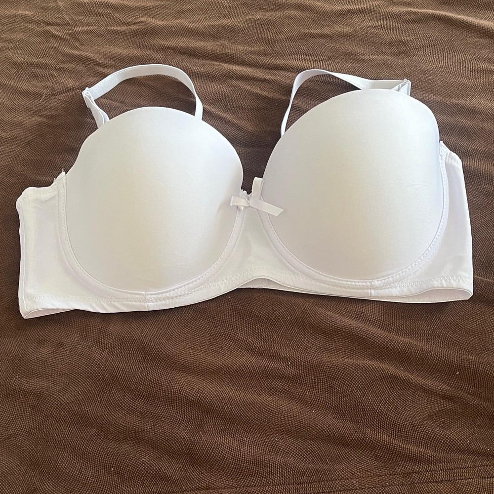(NWT) Angelina White Underwire Bra